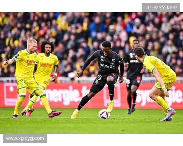 阿诺德称西甲技术水平高于英超并盛赞偶像阿隆索仍具备竞技能力